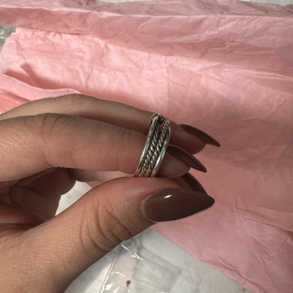 X CROSSOVER BAND RING - Picture 6 of 6